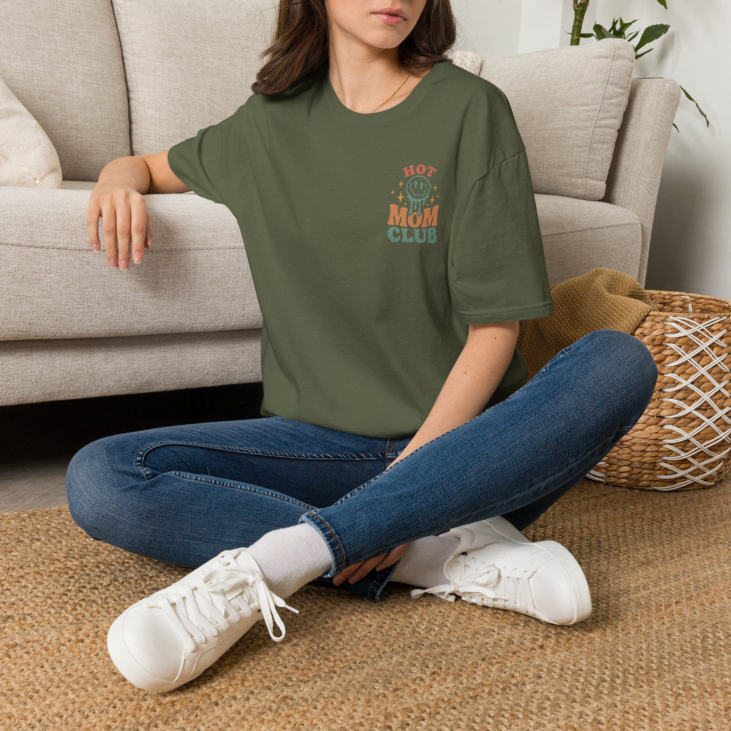 Hot Mom Club T-Shirt — Retro Smiley Graphic Mother’s Day Tee