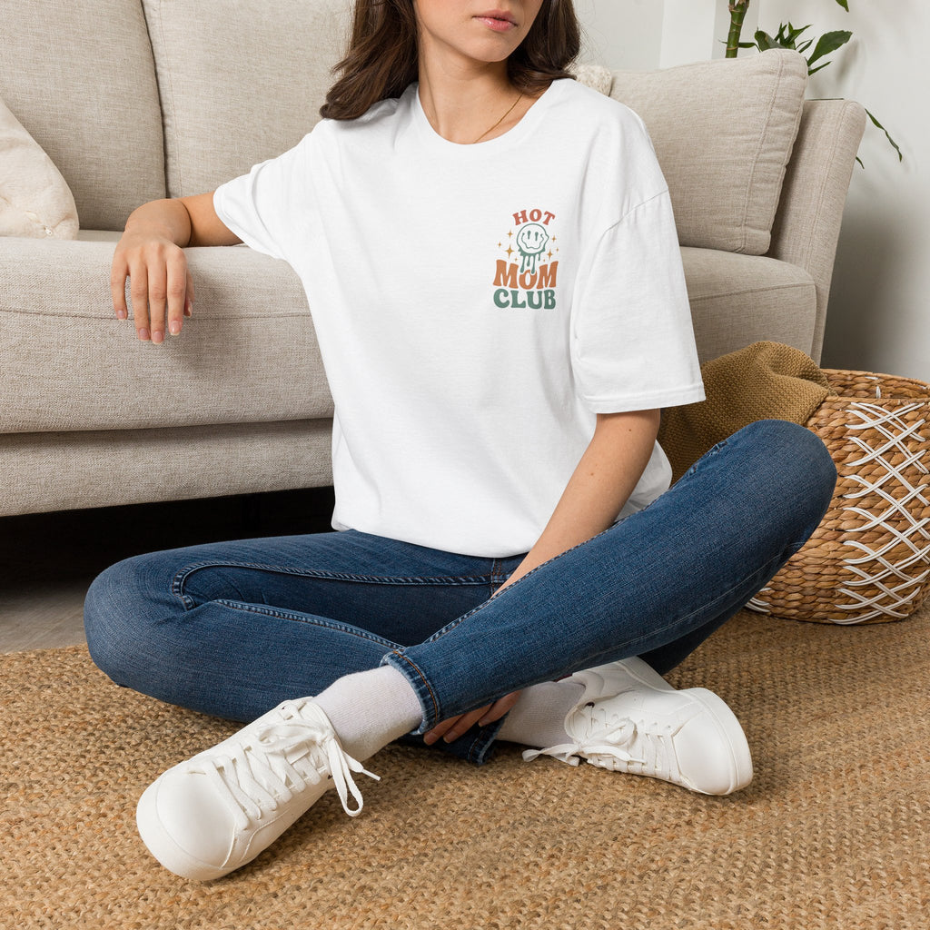 Hot Mom Club T-Shirt — Retro Smiley Graphic Mother’s Day Tee